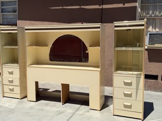 Vintage 1980s Laminate Bedroom Set with Headboard and Queen Headboard + Matching side shelf’s