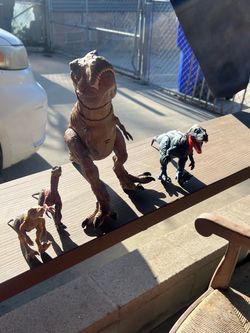 Dinosaur Action Figure Lot of 8