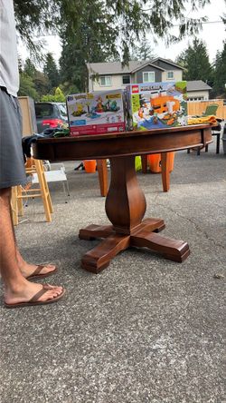 Pedestal table like Pottery Barn Crate & Barrel