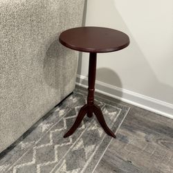 Small Round Wooden Plant Stand (22” Tall)