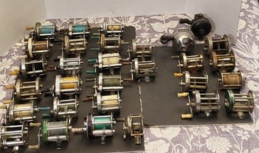 Vintage Lot Of 30 Fishing Reels - Pflueger / Shakespeare / South Bend / Hendryx Collectibles