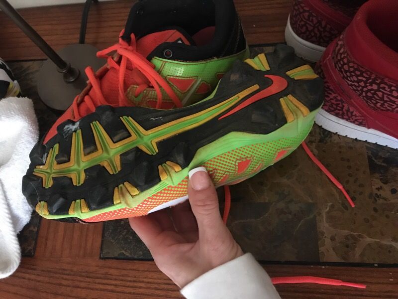 Girls Softball cleats