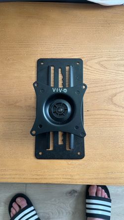 Monitor wall mount