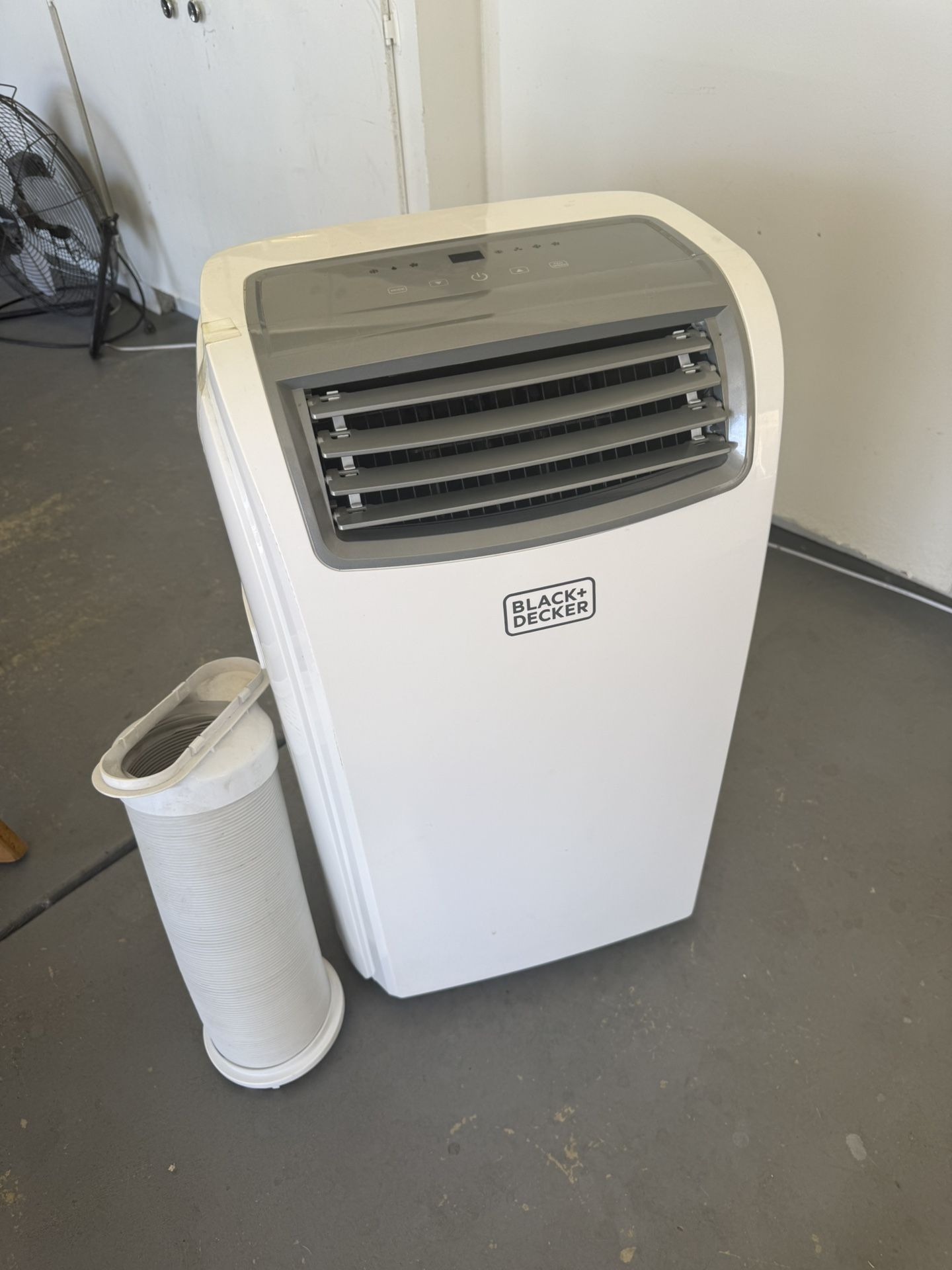 BLACK+DECKER BPACT14WT Portable AC 14,000 BTU