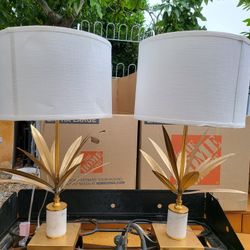 Beautiful Lamp Gold Set $100