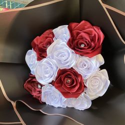 Flowers - Roses- Gifts - Birthday- Anniversary