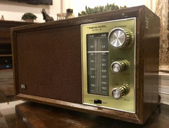 Vintage Radio Realistic MTA-8