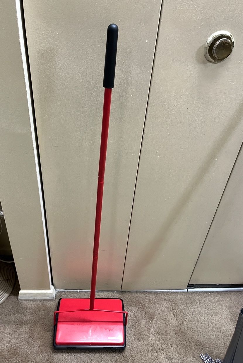 Casabella Manual Sweeper For Floors and Carpet Used One Time Only Pickup Gaithersburg Md20877