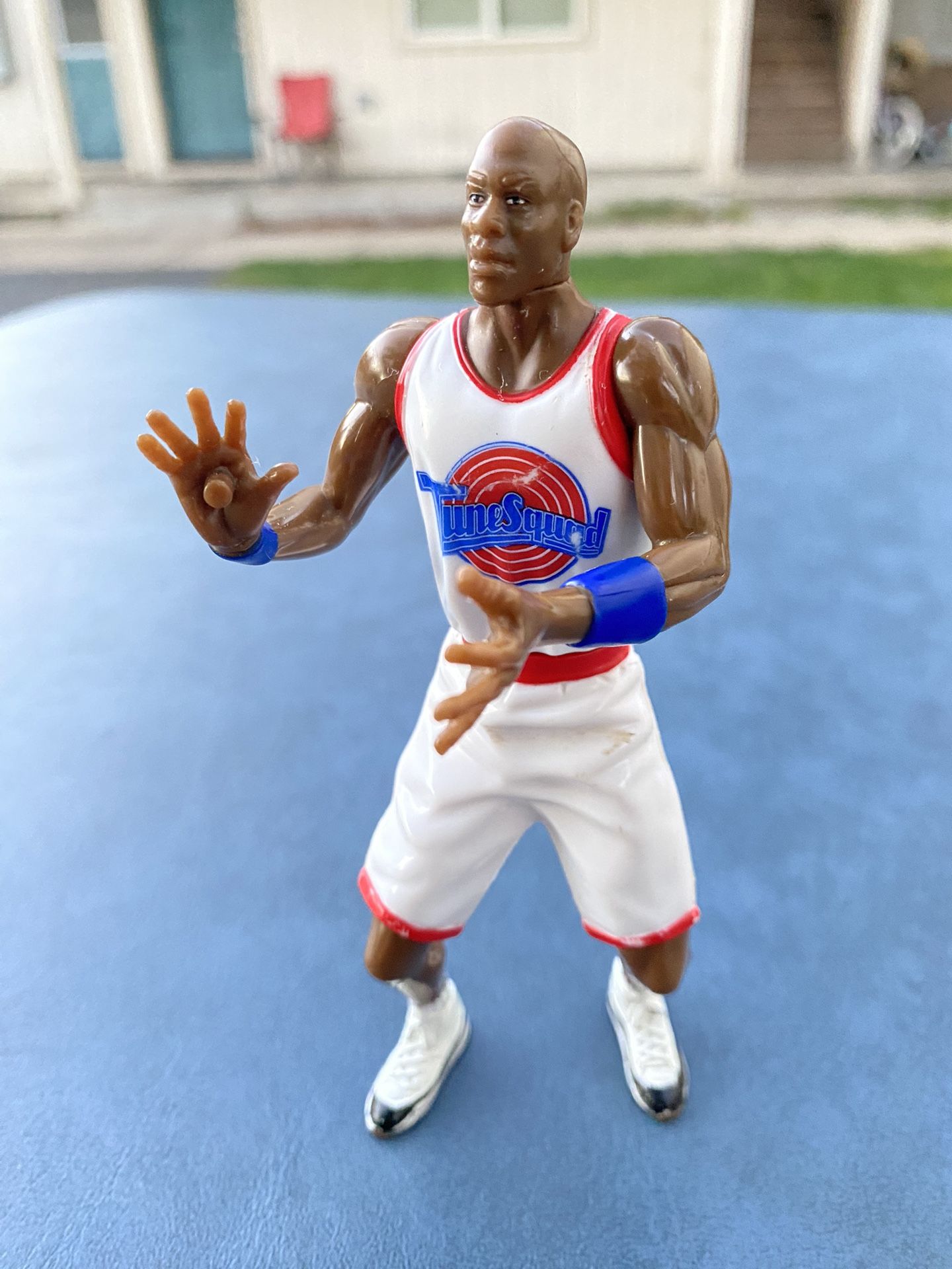 1996 Warner Bros Michael Jordan Figure Missing Basketball