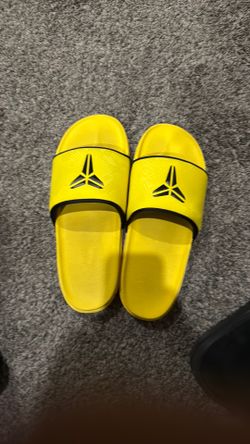 Kobe slides size 11