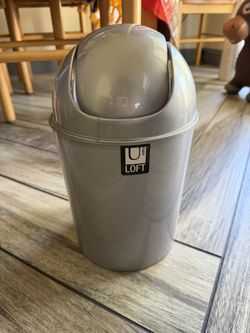 Office Trash Can 🗑️