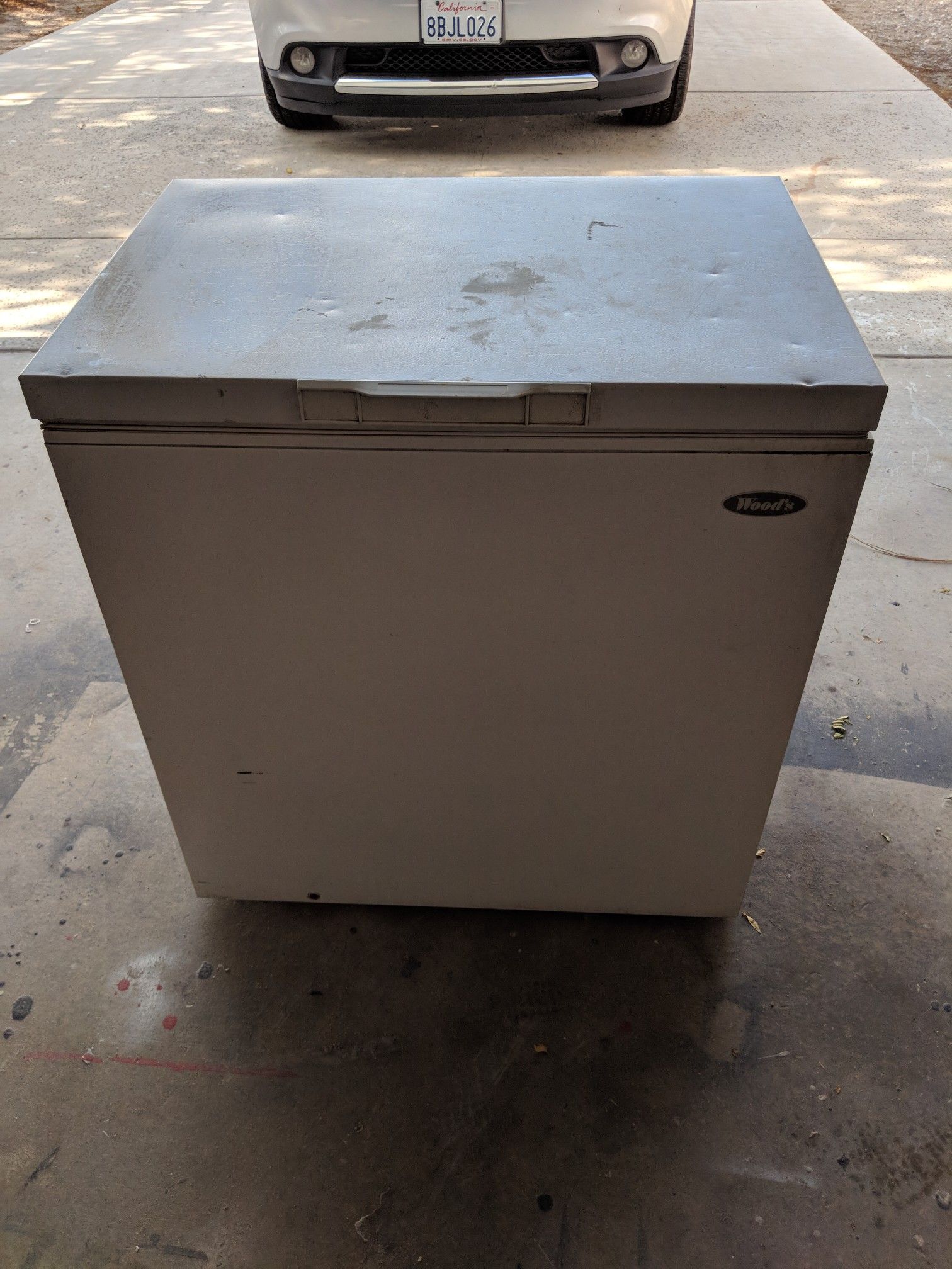 Woods chest freezer, 7.0 cubic feet model C07BBA