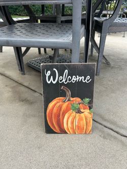 Fall Pumpkin Welcome Sign