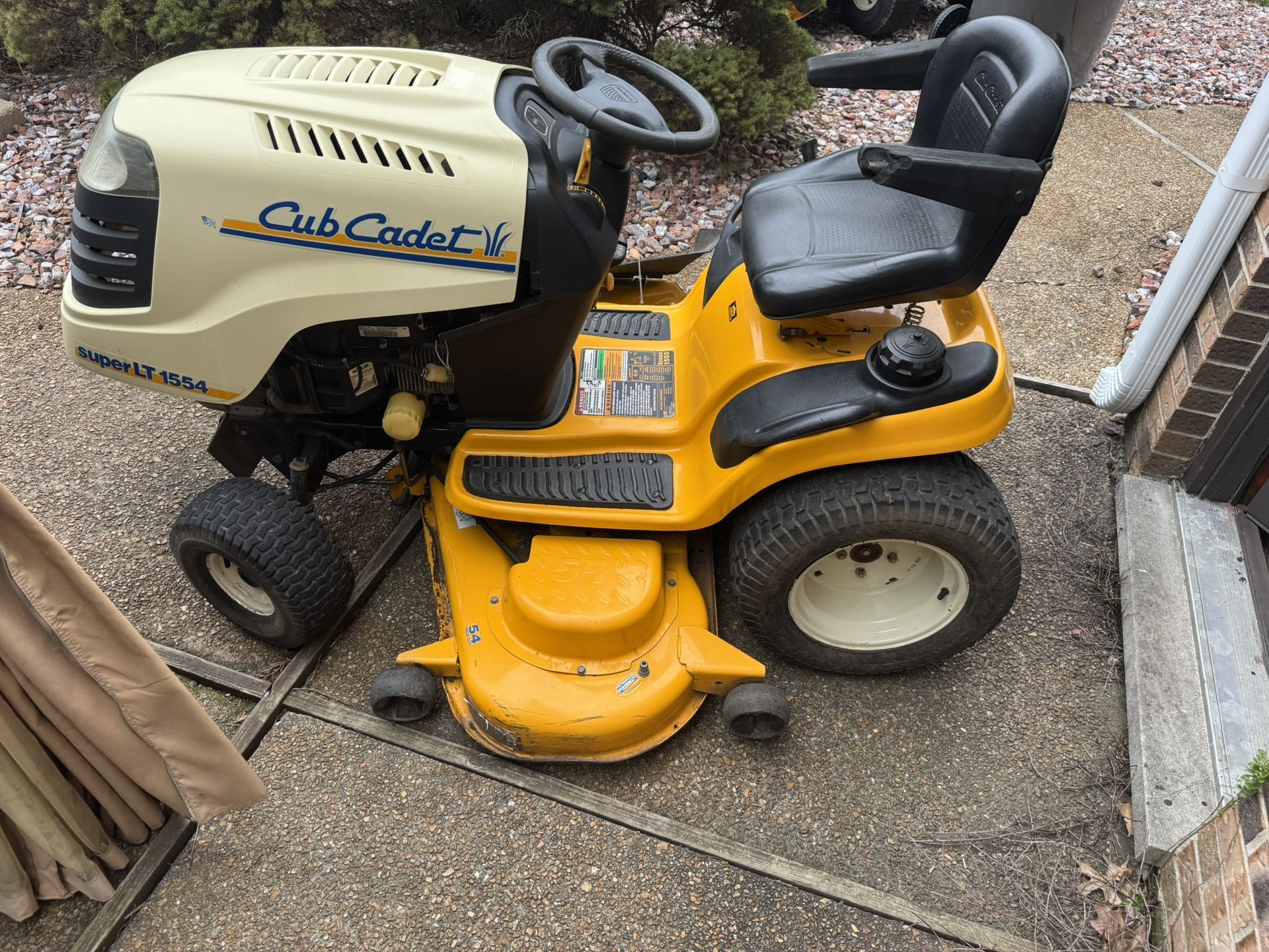 Cub Cadet Super LT1554 54” cut Riding Mower With Kohler Command 27 HP Engine