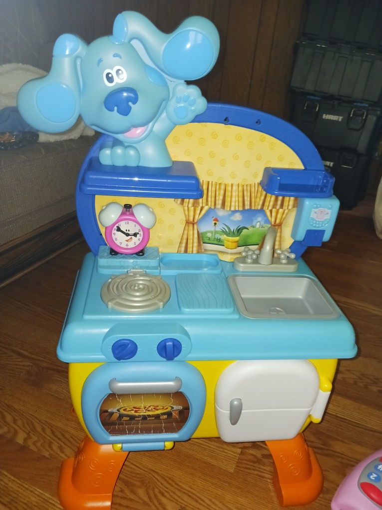 Blue Clues Kitchen
