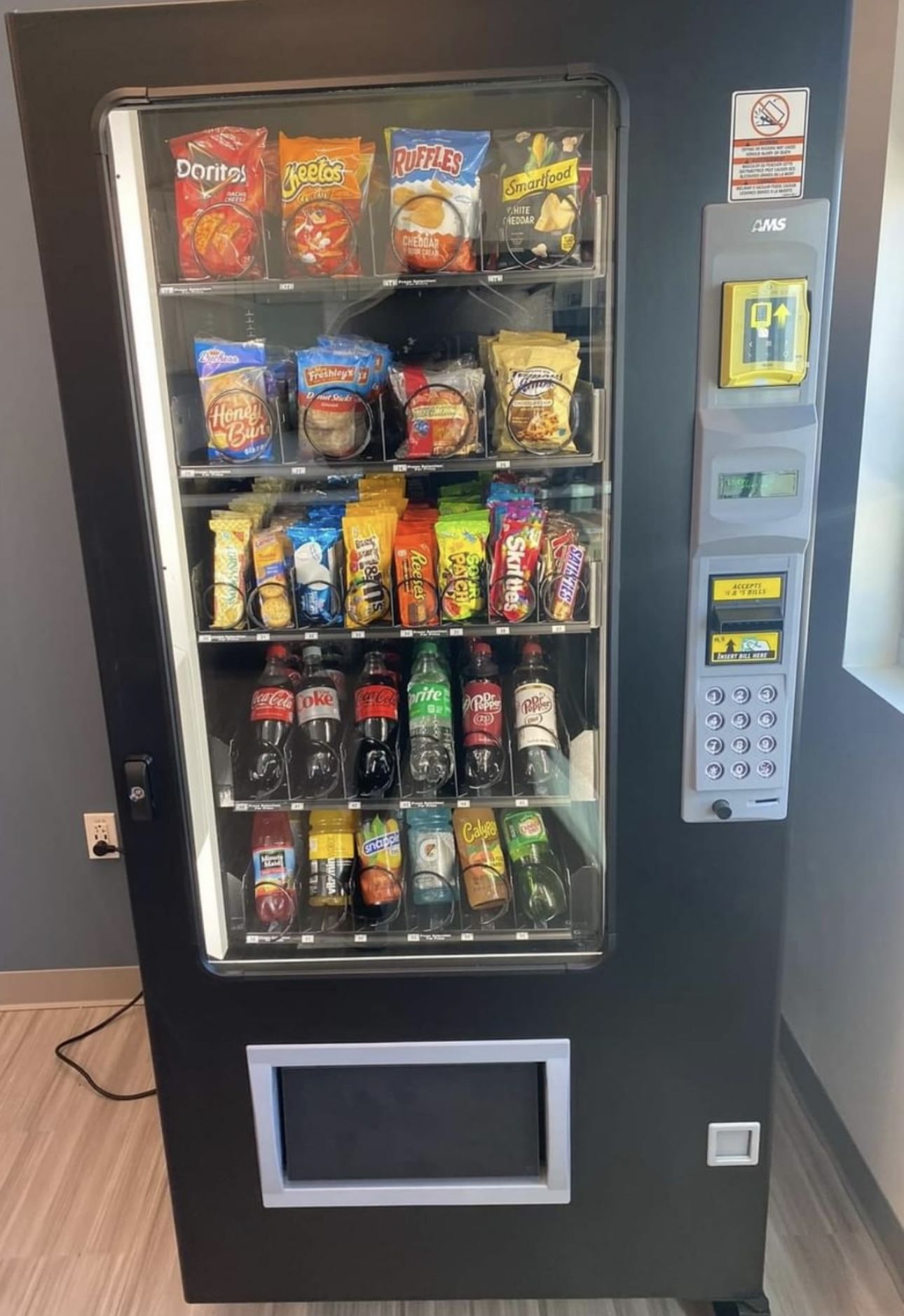 AMS 35 Combo vending Machine for Sale in Atlanta, GA OfferUp