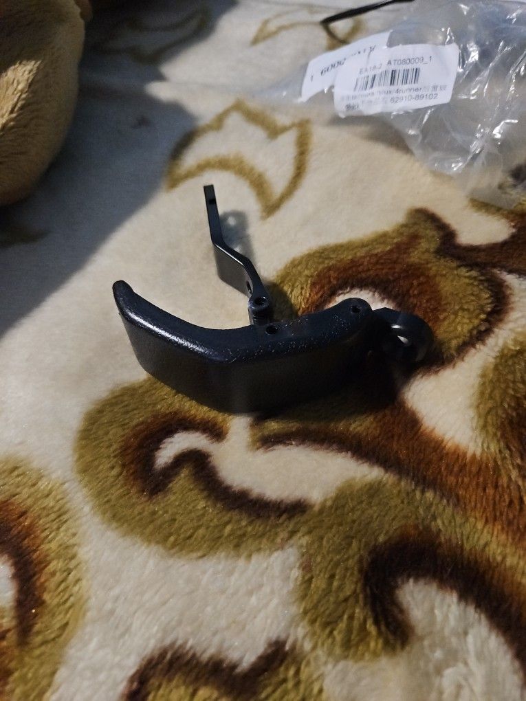 Side locks for window