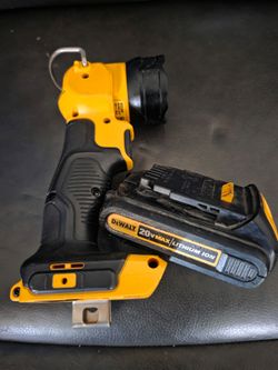 Dewalt 20v flashlight and battery