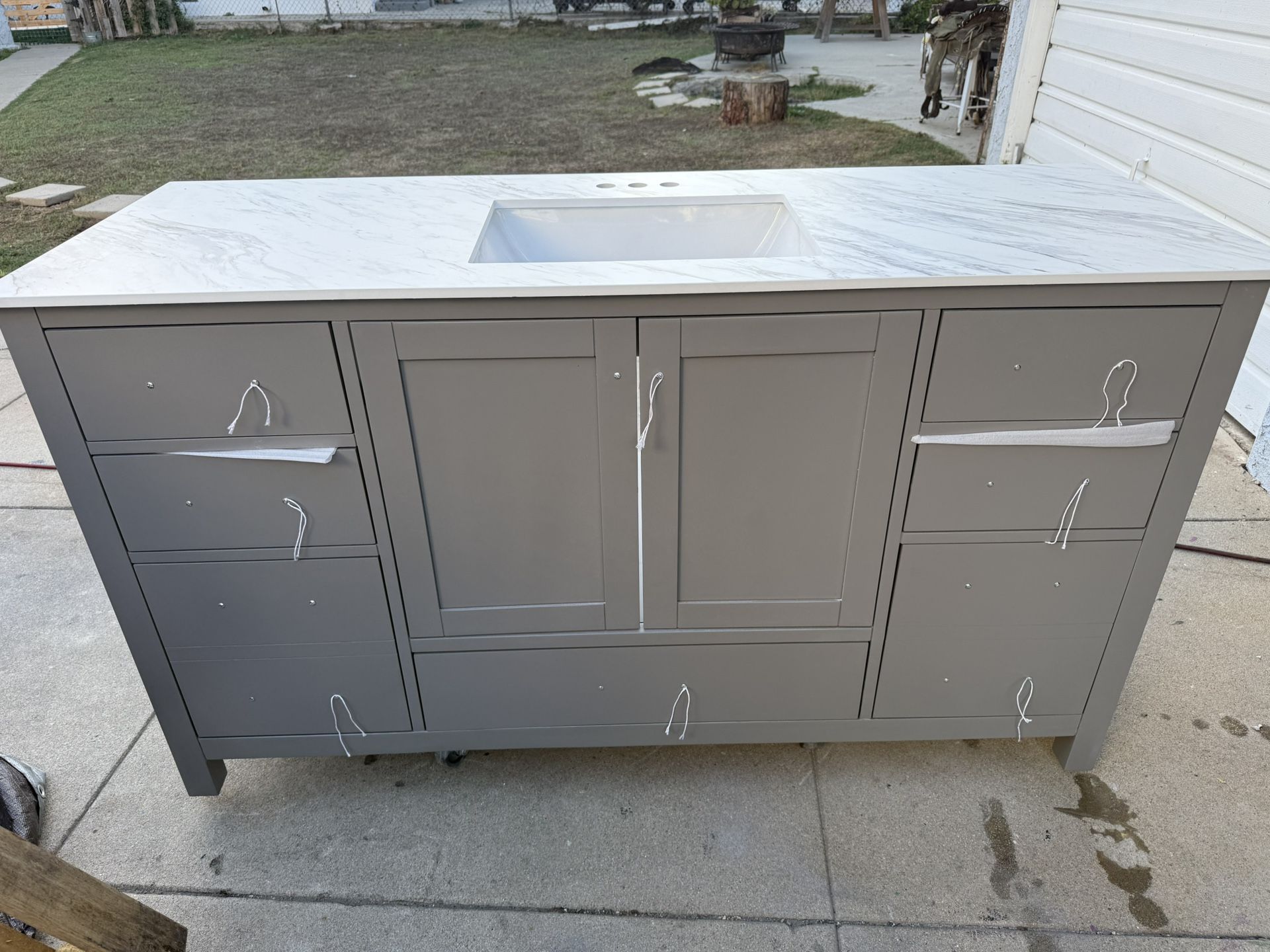 Brand New 60 Inch Virtu USA  Vanity With Cultured Quartz Top