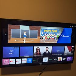 LG Smart TV + Wall Mount