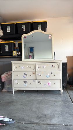 Dresser with mirror