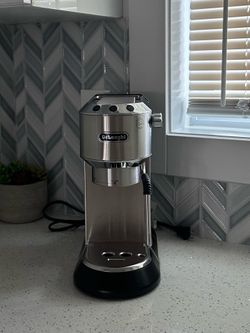 De’Longhi Dedica Arte Espresso Machine