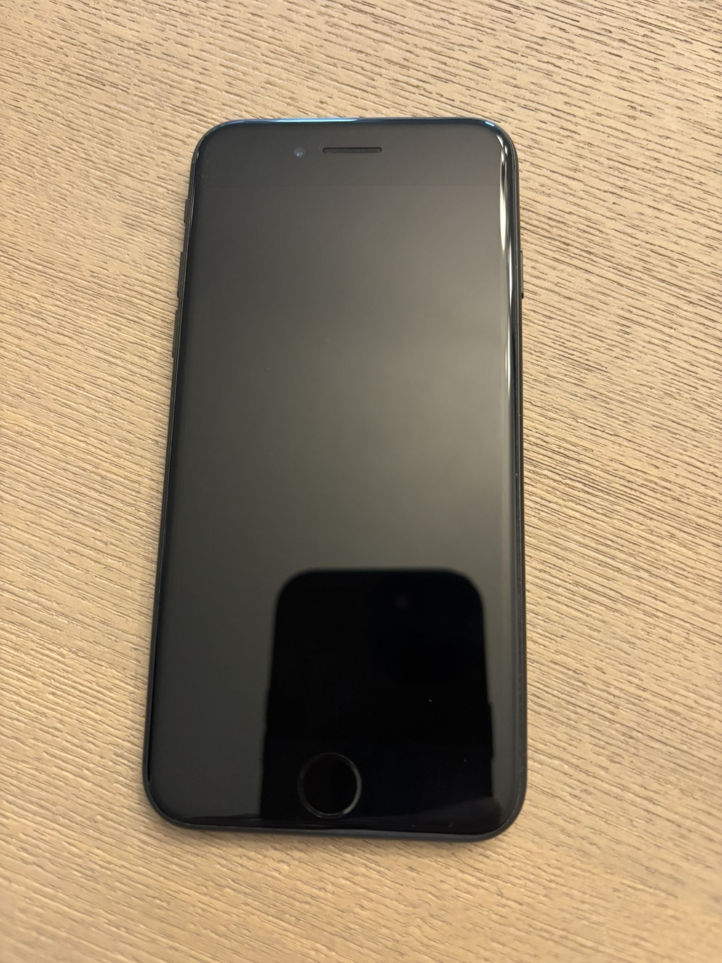 iPhone 7 128GB unlocked Any Carrier Activation Ready