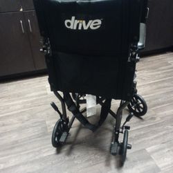 FREE Medium Size Wheelchair