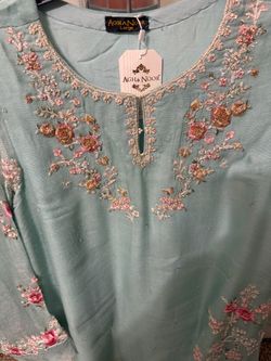 Dress agha noor