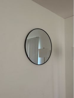 Circle mirror