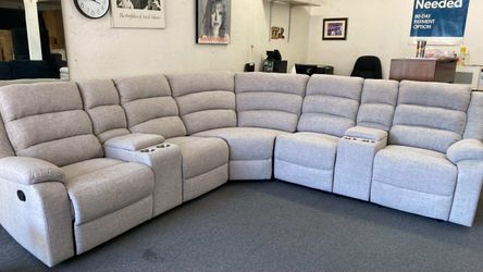 New Recliner Sectional Couch with 2 Consoles! Free Delivery 🚚!