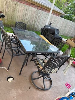 Out door table  6