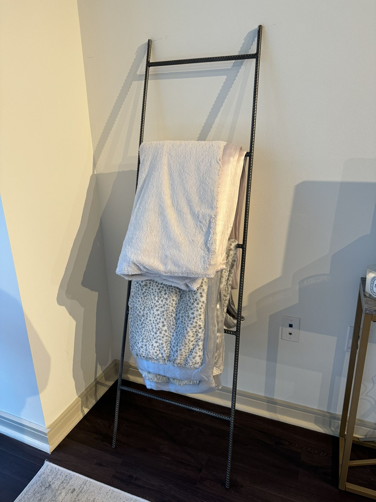 Blanket/ Towel Ladder/ Rack