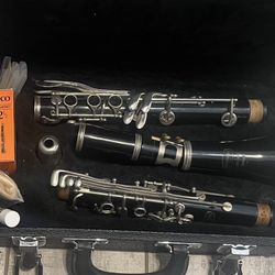 Bundy Resinate Selmer Clarinet