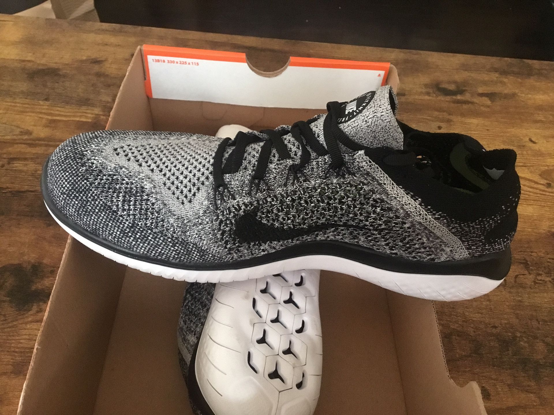 New Men's Nike Free RN Flyknit 2018 Size 12