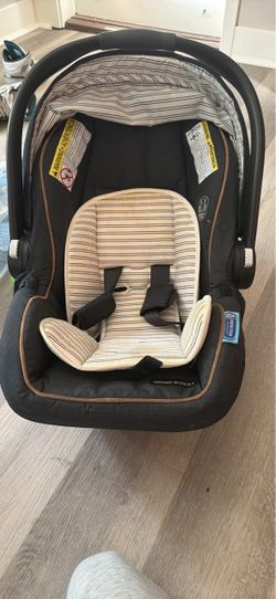 Graco car seat with base