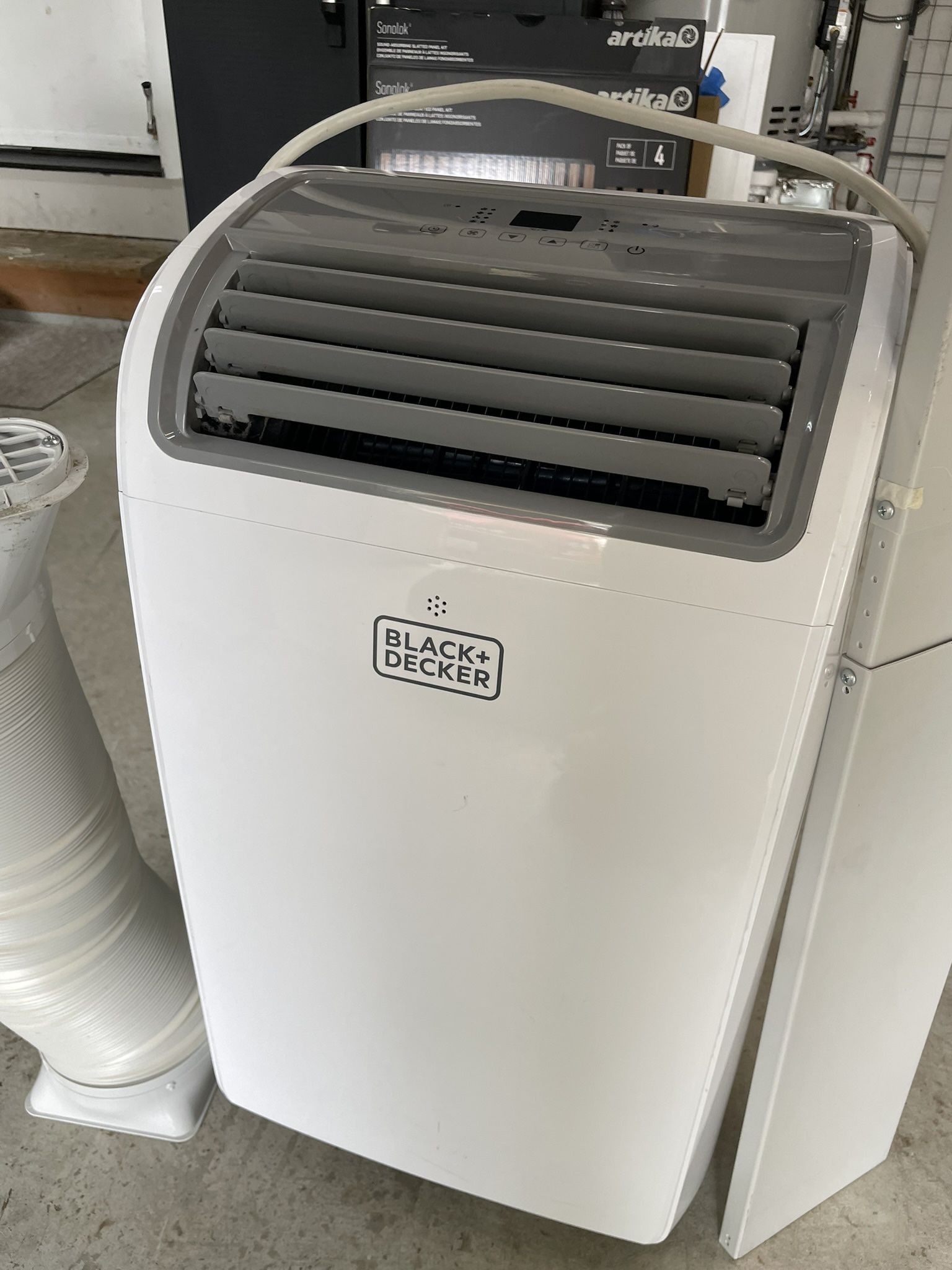 BLACK+DECKER Smart Portable Air Conditioner