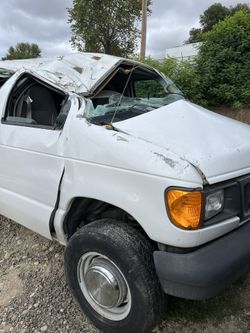2004 Ford E-250