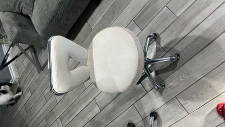 surgical tray and chair