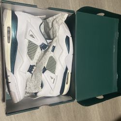 Jordan 4’s  oxidized green