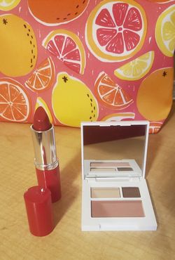 Clinique Makeup Red Lipstick & Eyeshadow with Lemonade Cosmetic Bag