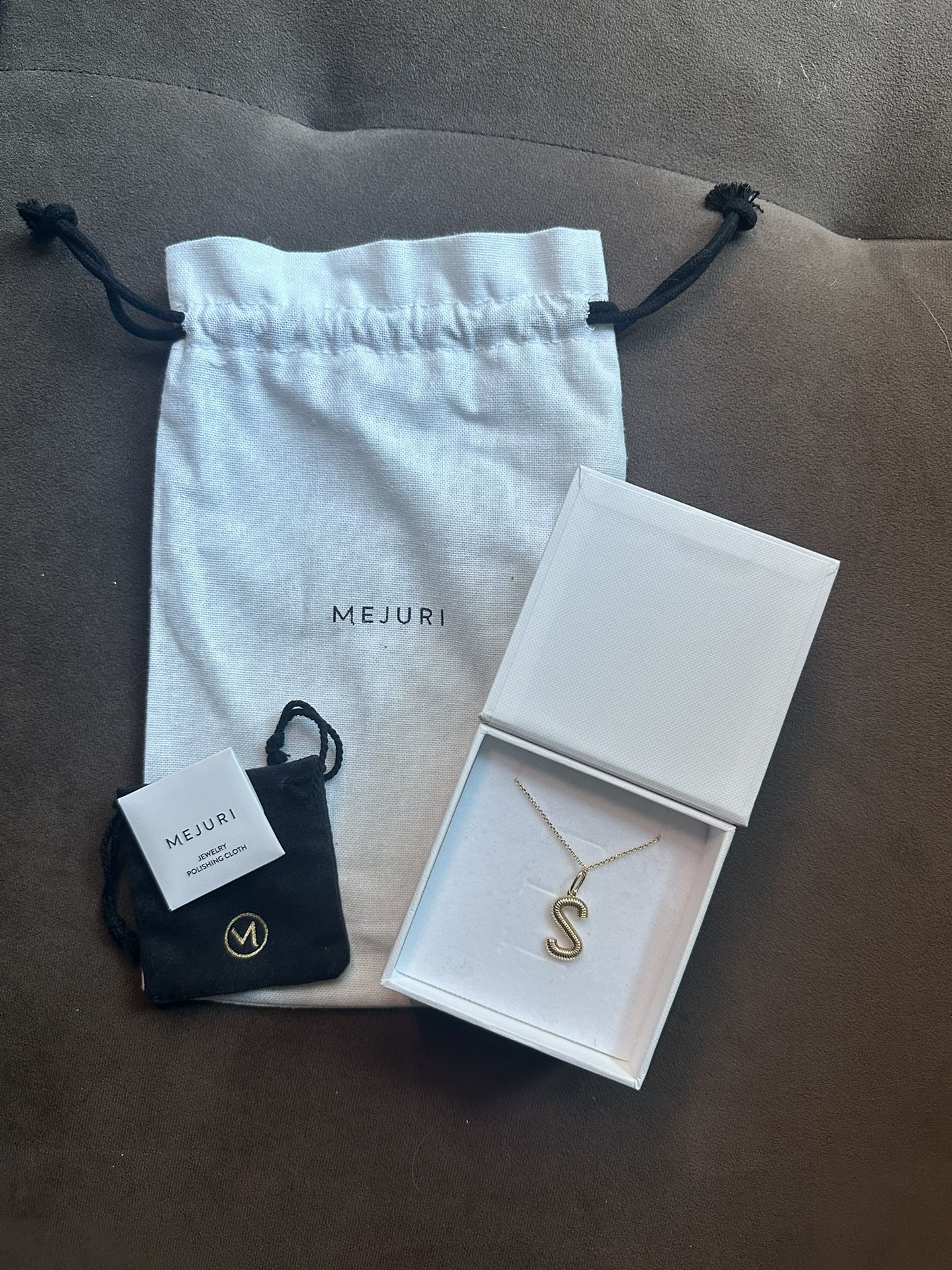 Bold Letter Gold Pendant Necklace S Mejuri - Brand New