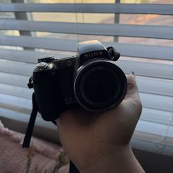 Sony Cyber-shot DSC-H5 7.2MP Digital Camera 12x Zoom Carl Zeiss + 1GB