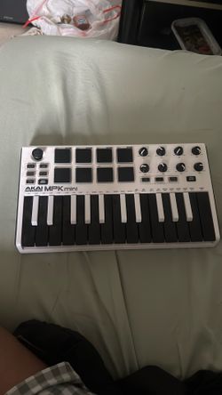 Akai Professional MPK mini keyboard controller