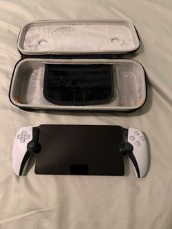 PlayStation Portal WITH CASE