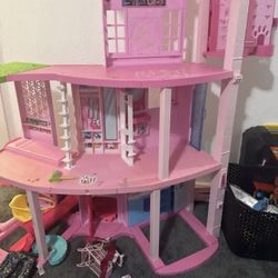 Barbie Dream House 