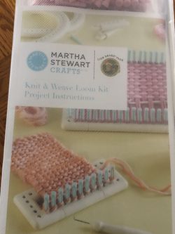 Martha Stewart knit and weave Loom kit Never used
