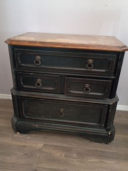 Dresser