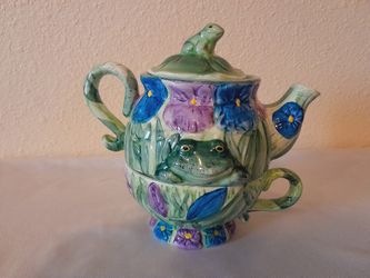 Silvestre Green Floral Frog Teapot for 1