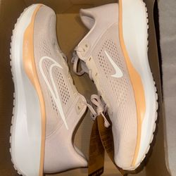 Nike Quest 6 | M: 8.5 | W: 10 | OBO/Send an offer!